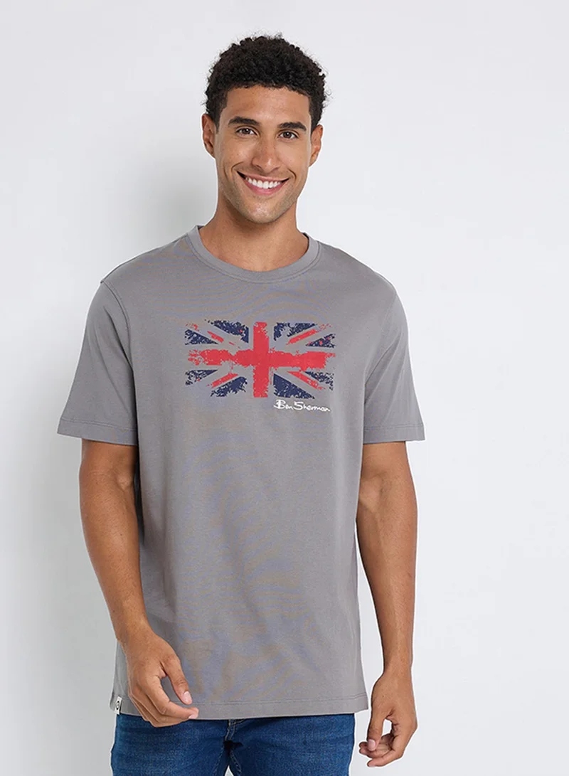 بين شيرمان تيشيرت بياقة دائرية وطبعة صدر من قطن بيما